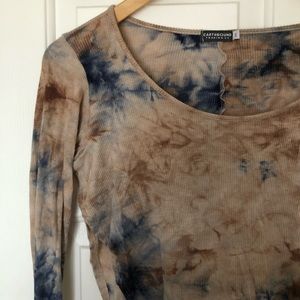 EARTHBOUND Trading Co. long sleeve crop top